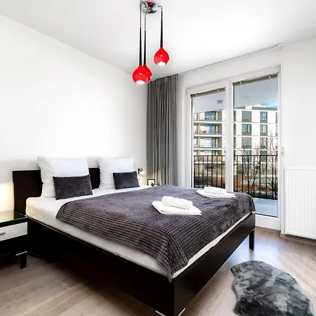 Exclusive New By Cz, Centre & Parking Apartment *